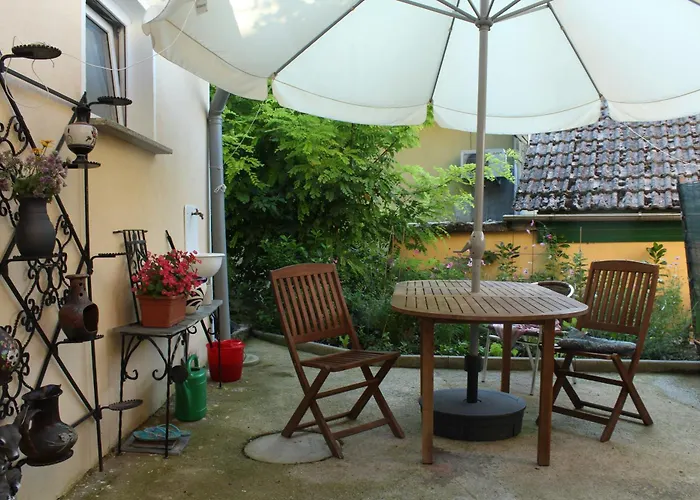 Apartament Hadam's *